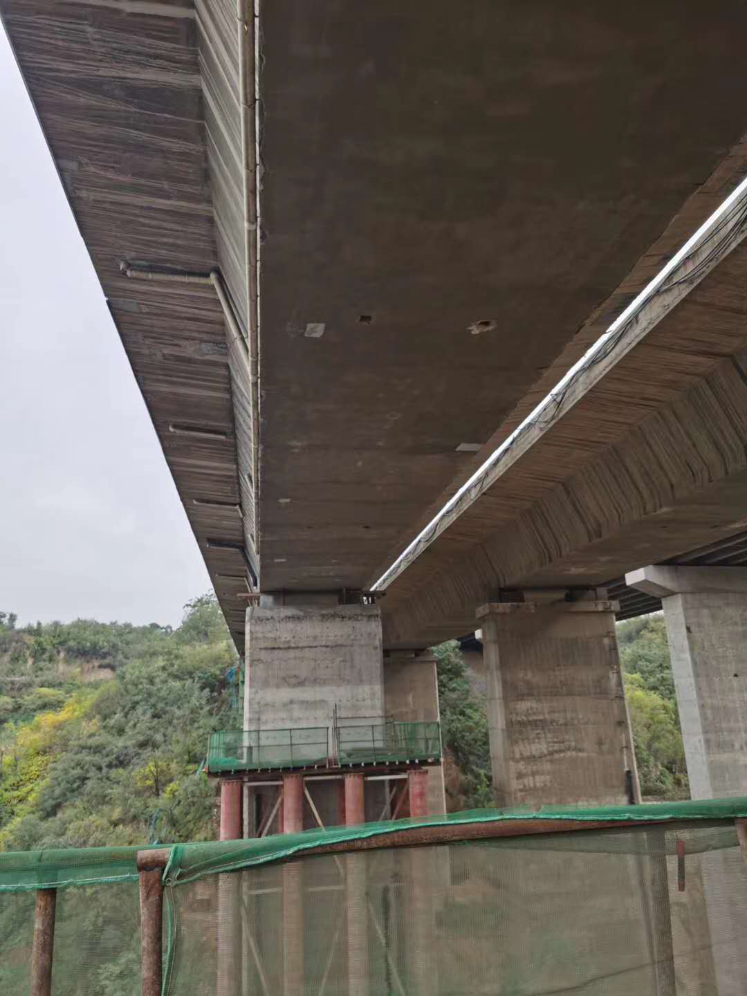 龙岩桥梁加固前制定可行设计方案图并用对施工方法
